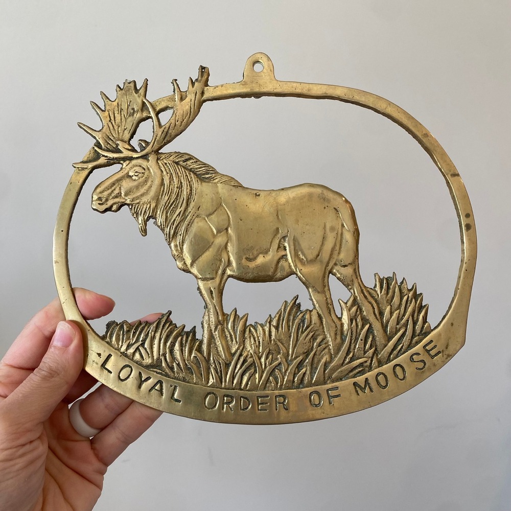 Vintage Brass Moose Trivet: Rustic Cabin Wall Decor